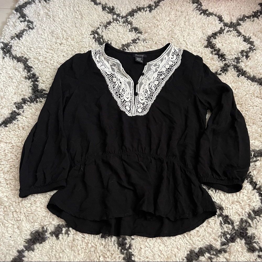 Coquette Lace collar blouse